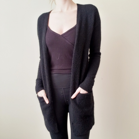Aritzia Wilfred Free Aronson Sweater Black - Picture 5 of 9